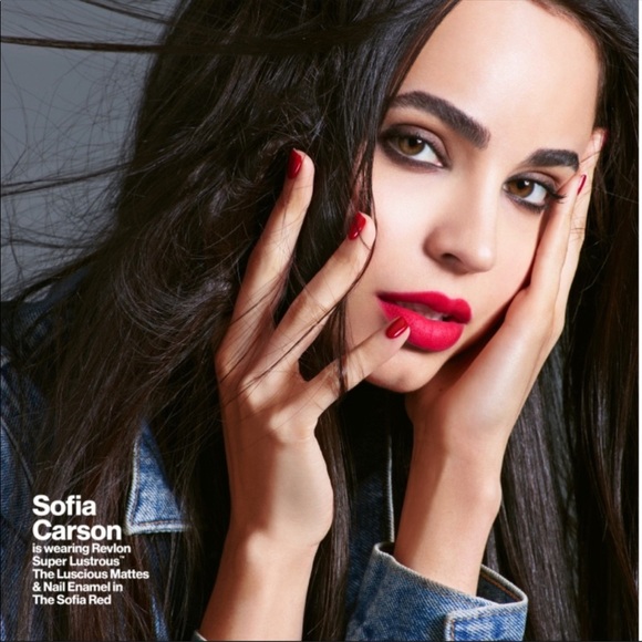 Revlon Sofia Carson Lip & Nail Kit, The Sofia Reds - Picture 1 of 4